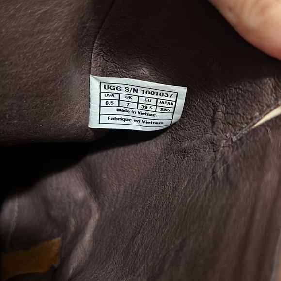 ‼️SOLD‼️UGG Leather boots - brown size 8.5 - Picture 5 of 6